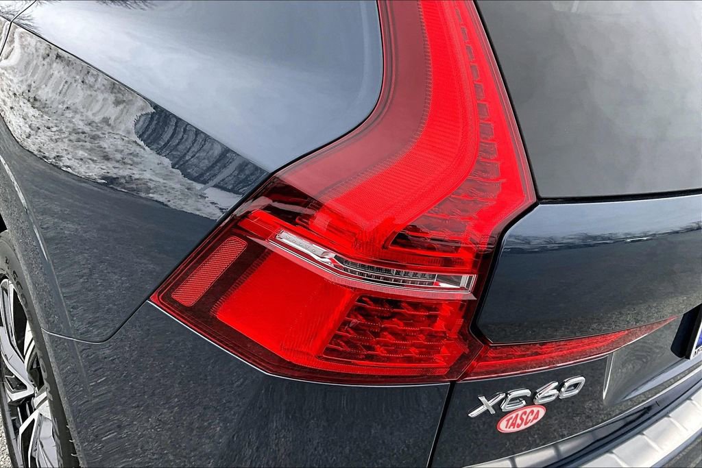 Certified 2023 Volvo XC60 B5 Plus w/ Protection Package Premier image 22