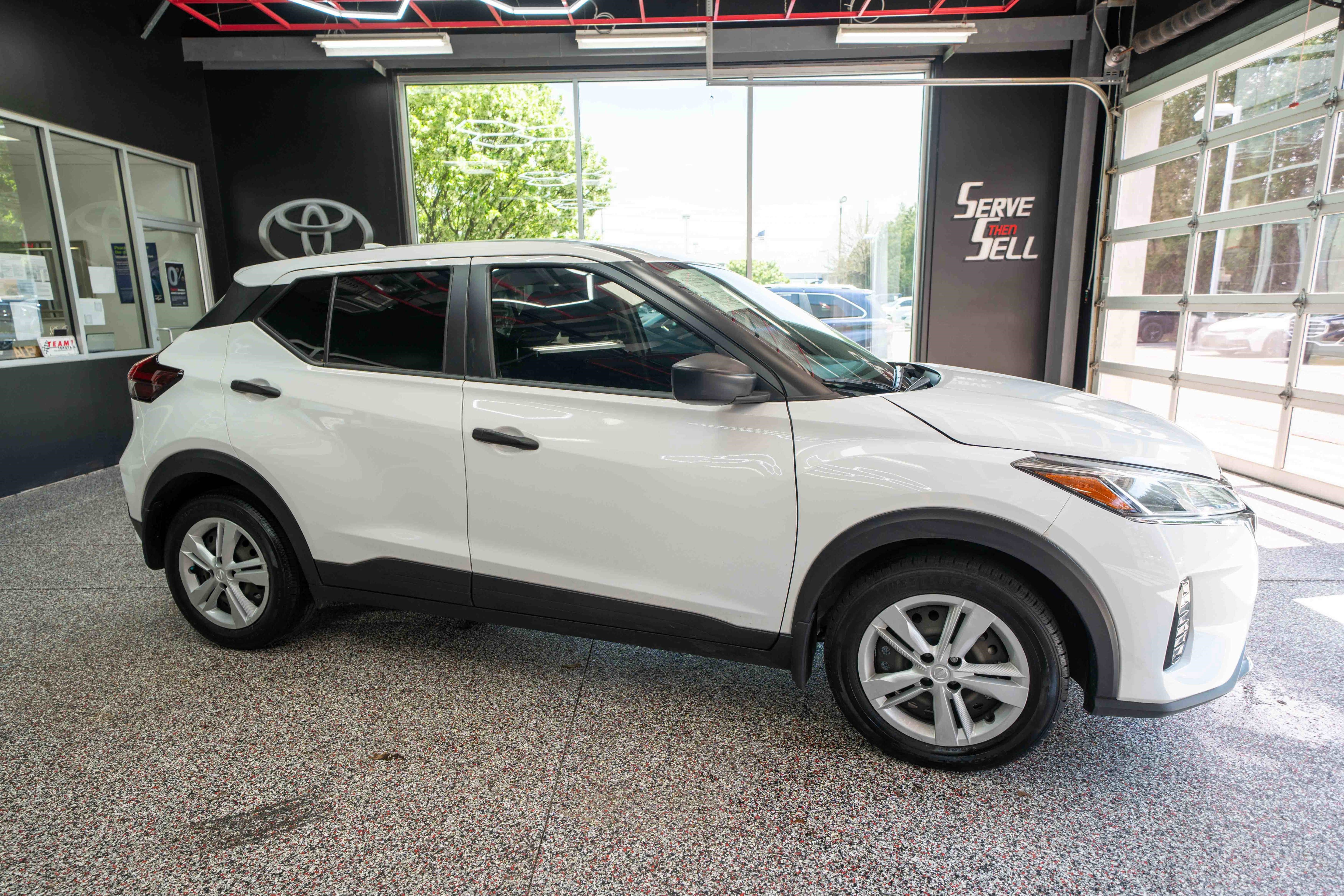 Used 2023 Nissan Kicks S image 5