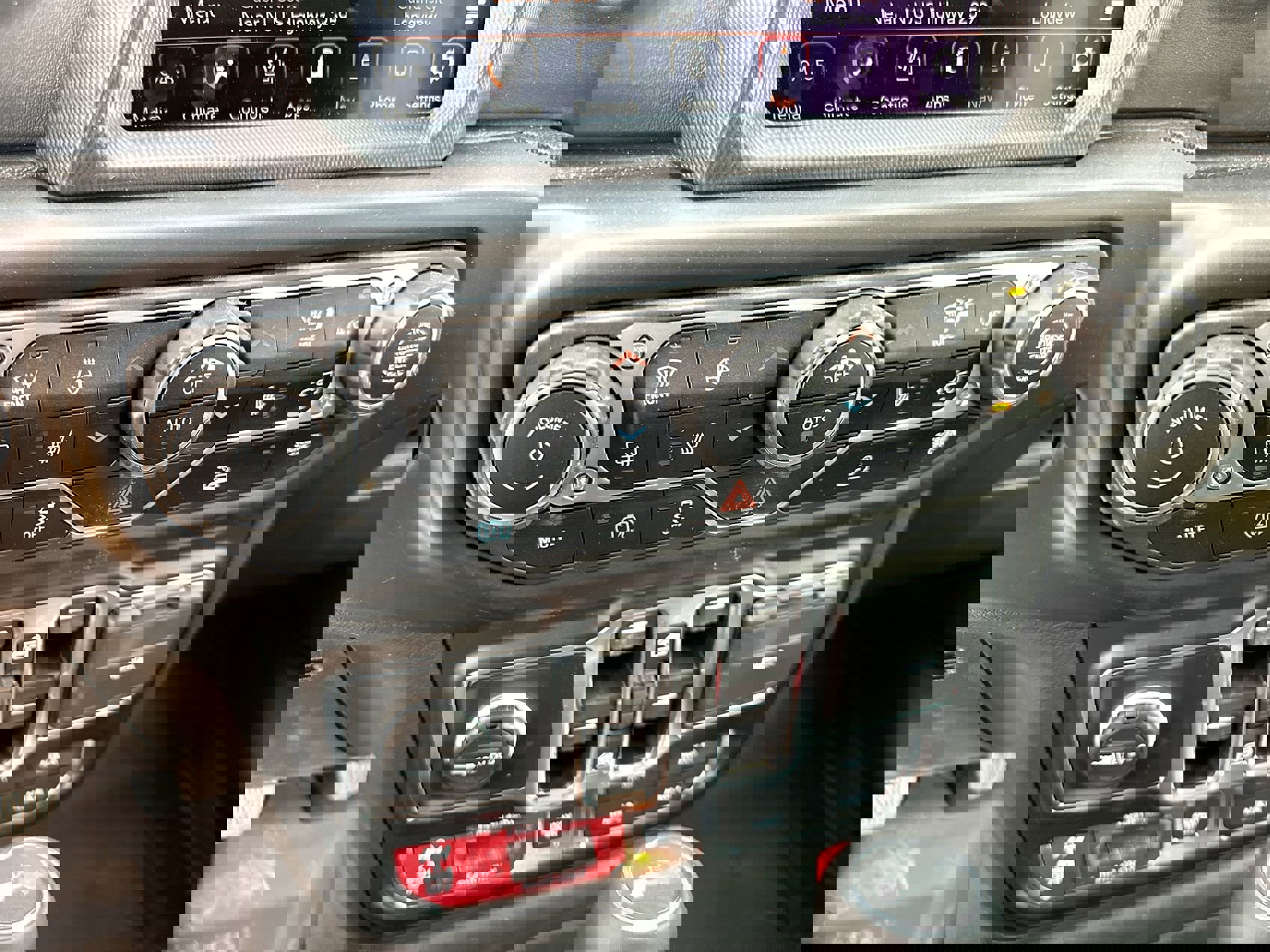 New 2023 Jeep Wrangler Unlimited Rubicon 4xe w/ Steel Bumper Group image 19