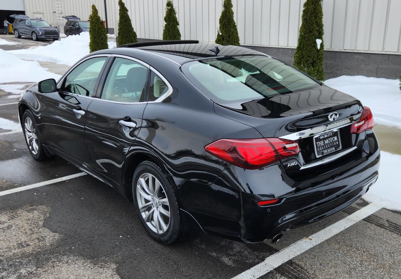 Used 2016 INFINITI Q70 3.7 image 2