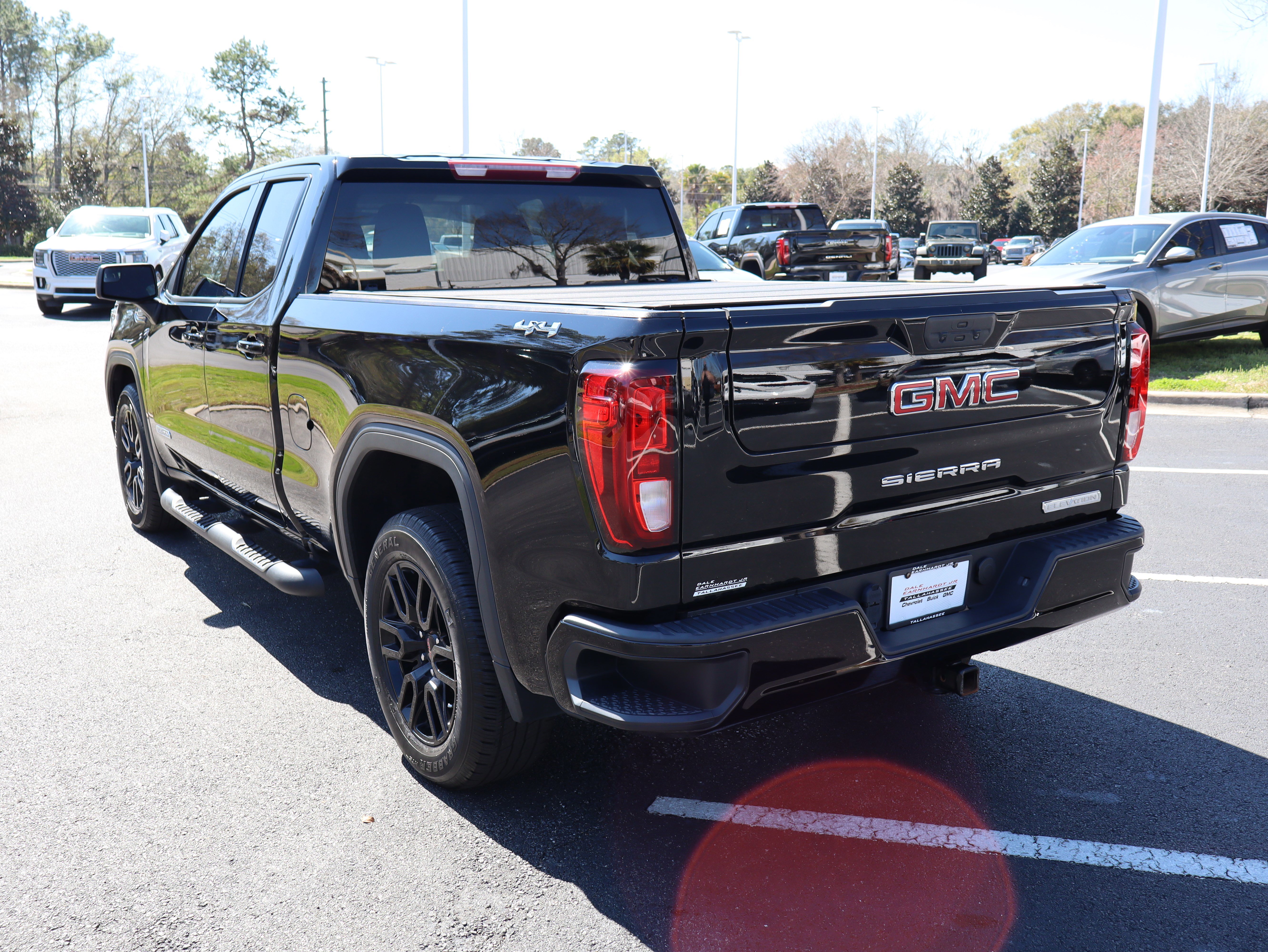 Used 2022 GMC Sierra 1500 Elevation image 7