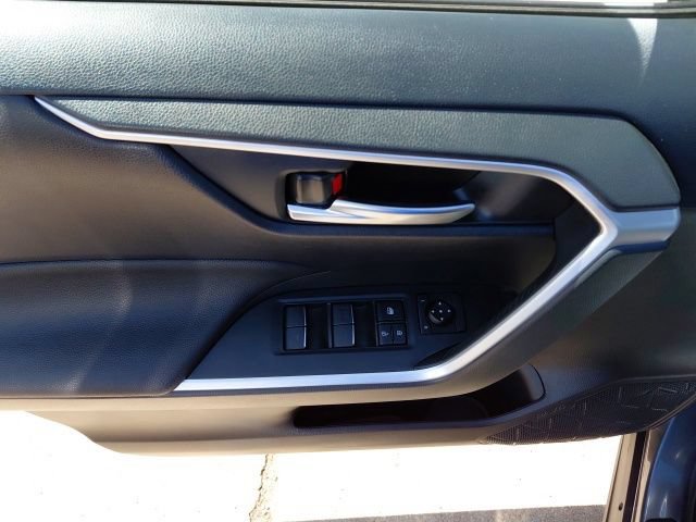 Used 2023 Toyota RAV4 SE w/ Weather & Moonroof Package AWD/4WD image 29