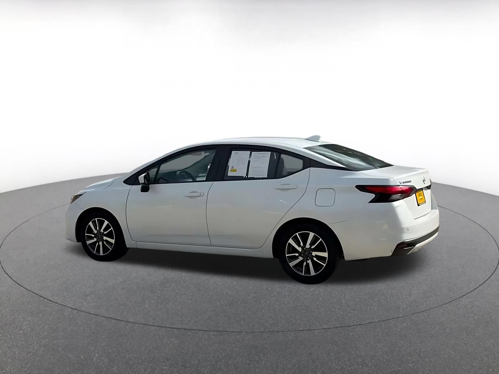 Used 2025 Nissan Versa SV FWD image 8