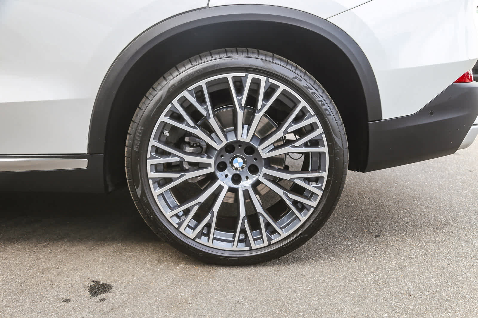 Used 2025 BMW X5 sDrive40i image 8