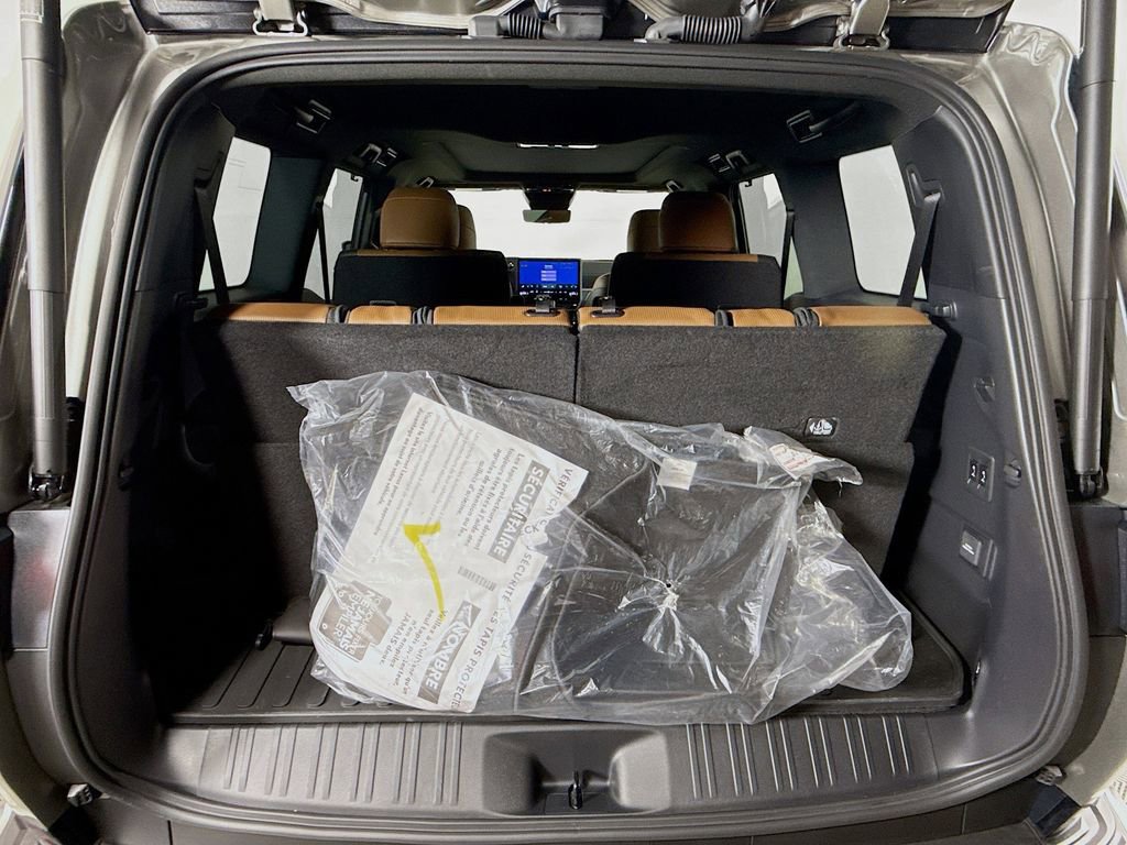 Used 2025 Lexus GX 550 image 27