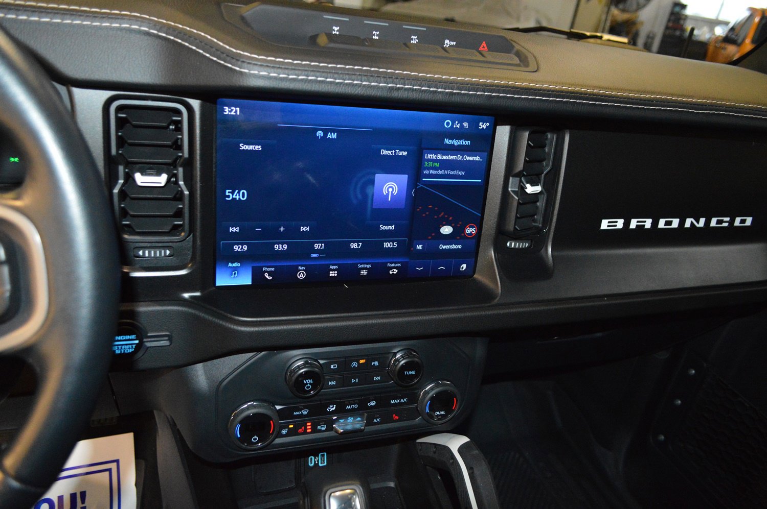 Used 2023 Ford Bronco Wildtrak image 19