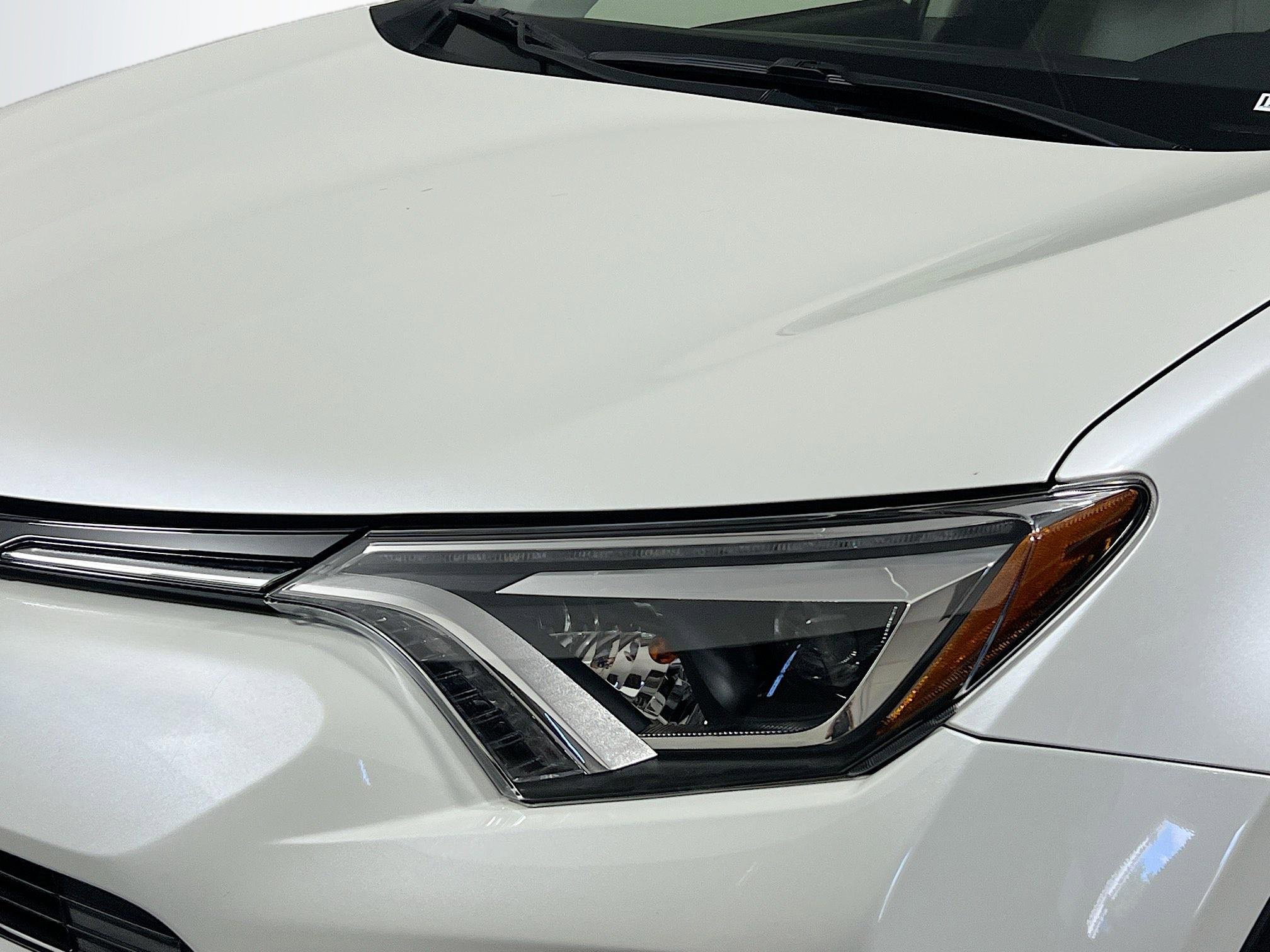 Used 2017 Toyota RAV4 Limited FWD image 11