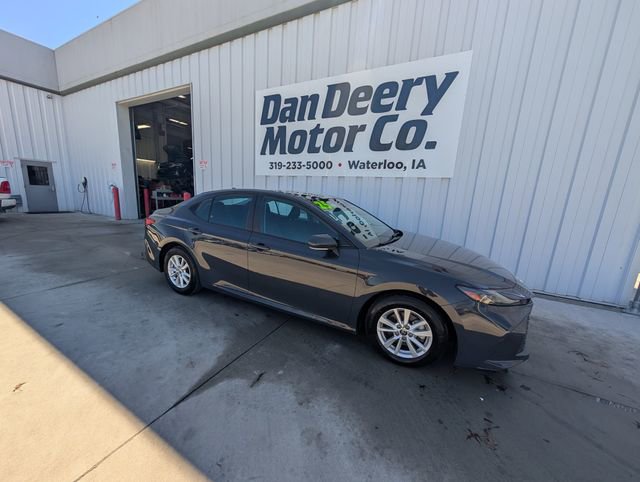 Used 2025 Toyota Camry LE FWD image 34
