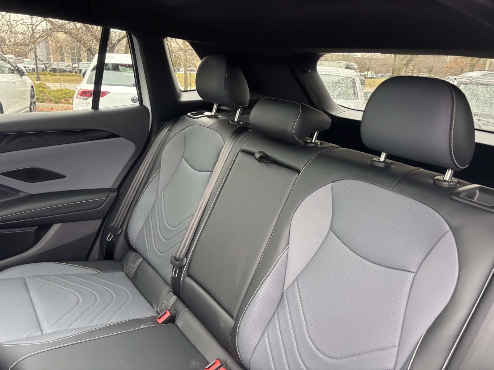 New 2026 Volkswagen Tiguan SE R-Line AWD/4WD image 26