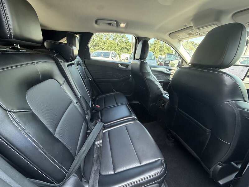 Used 2024 Ford Escape Platinum AWD/4WD image 12