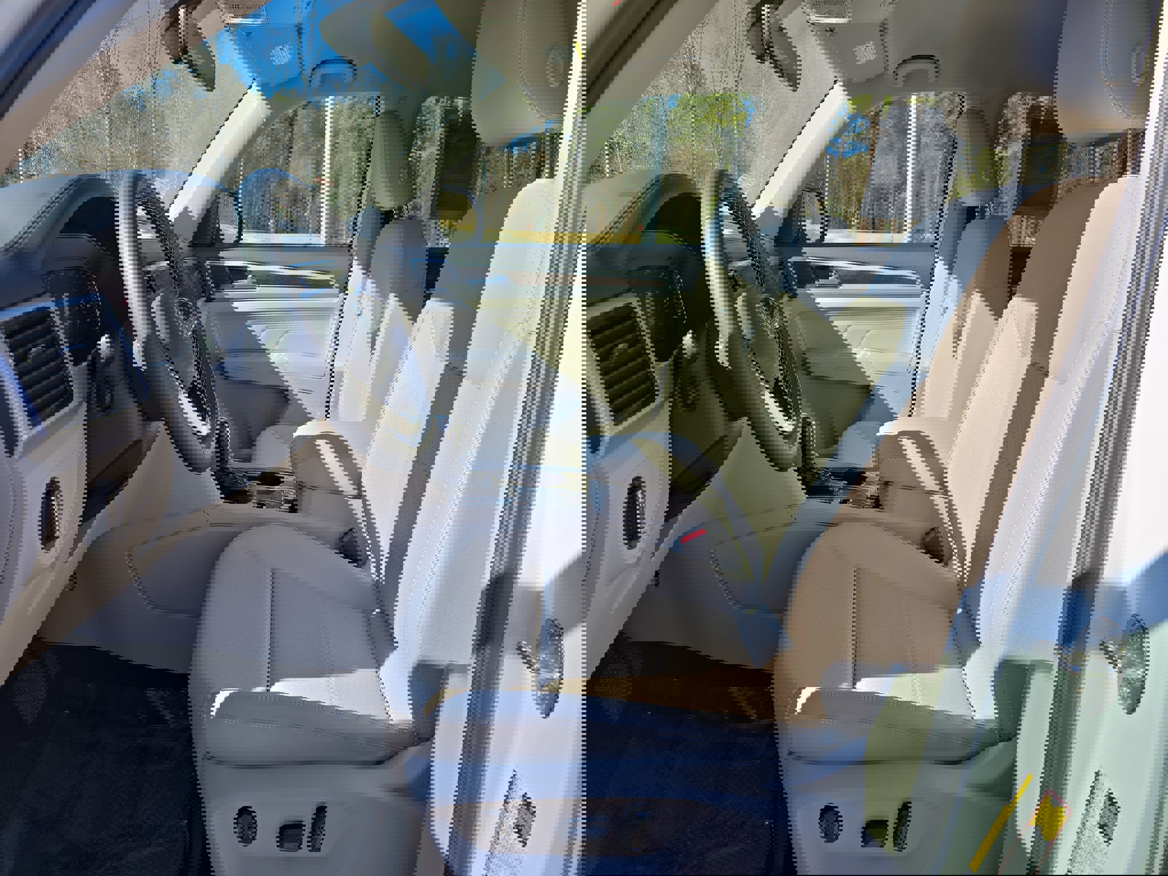 Used 2023 Volkswagen Atlas SE image 14