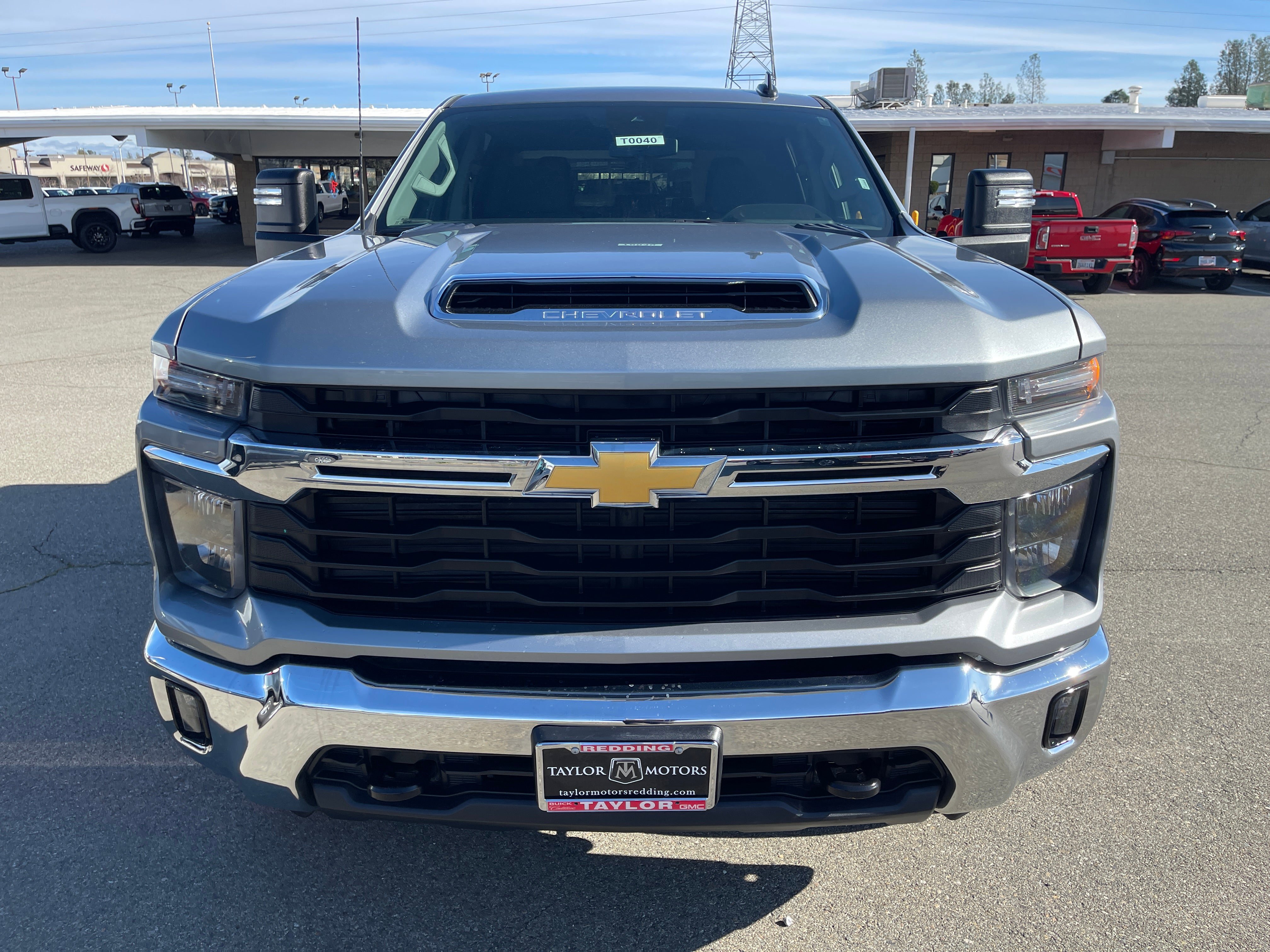 Used 2025 Chevrolet Silverado 2500 LT w/ Convenience Package image 2