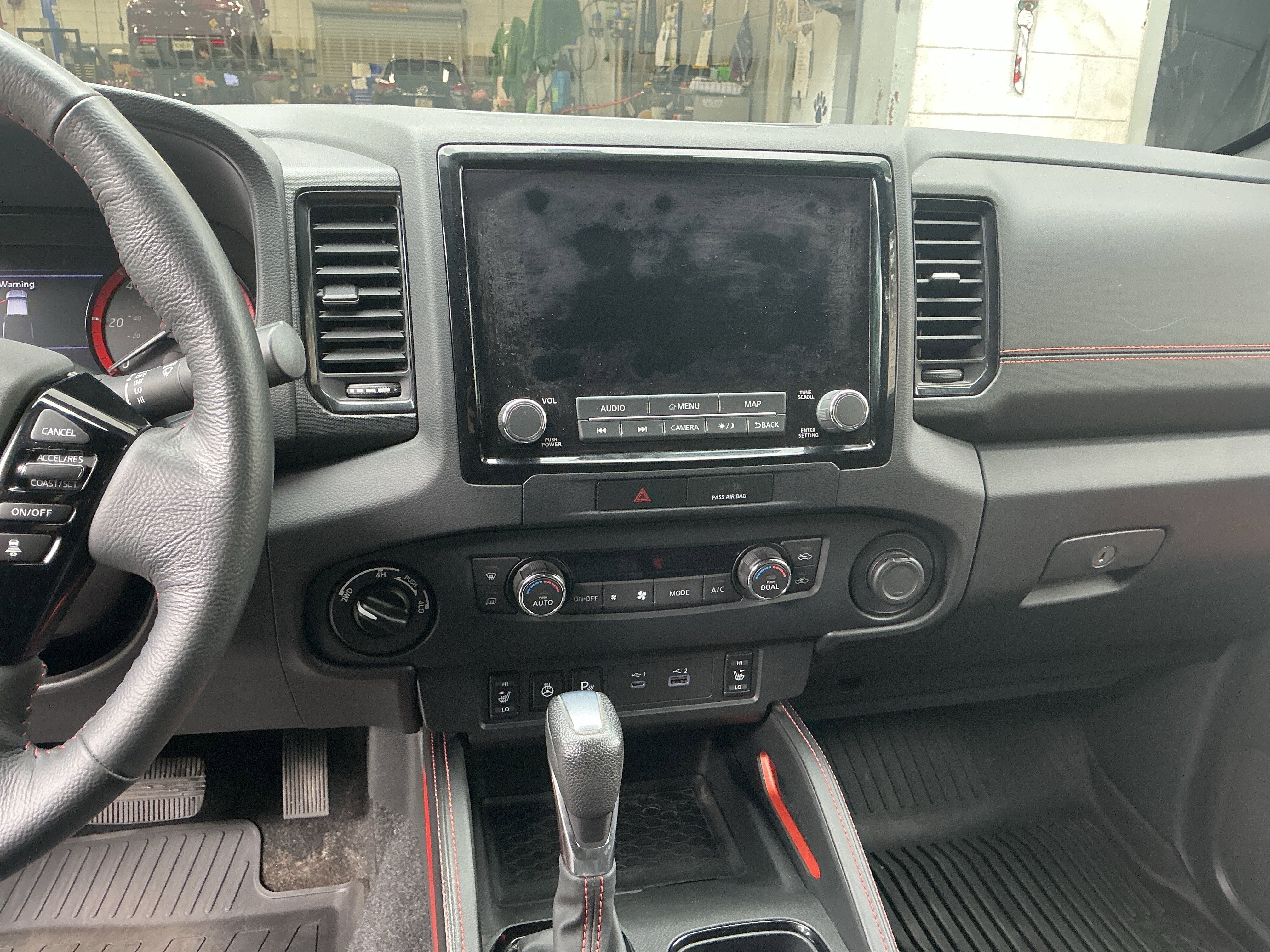 Used 2022 Nissan Frontier PRO-4X AWD/4WD image 13