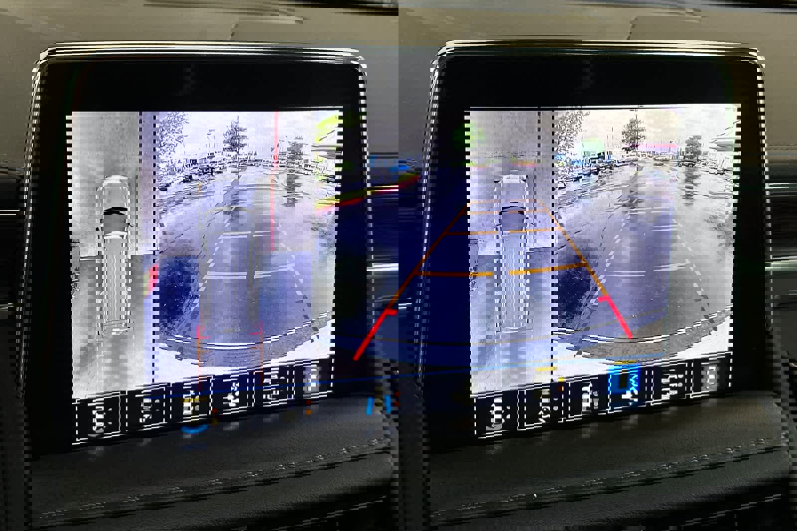 Used 2021 Chevrolet Tahoe Z71 w/ Z71 Signature Package image 23