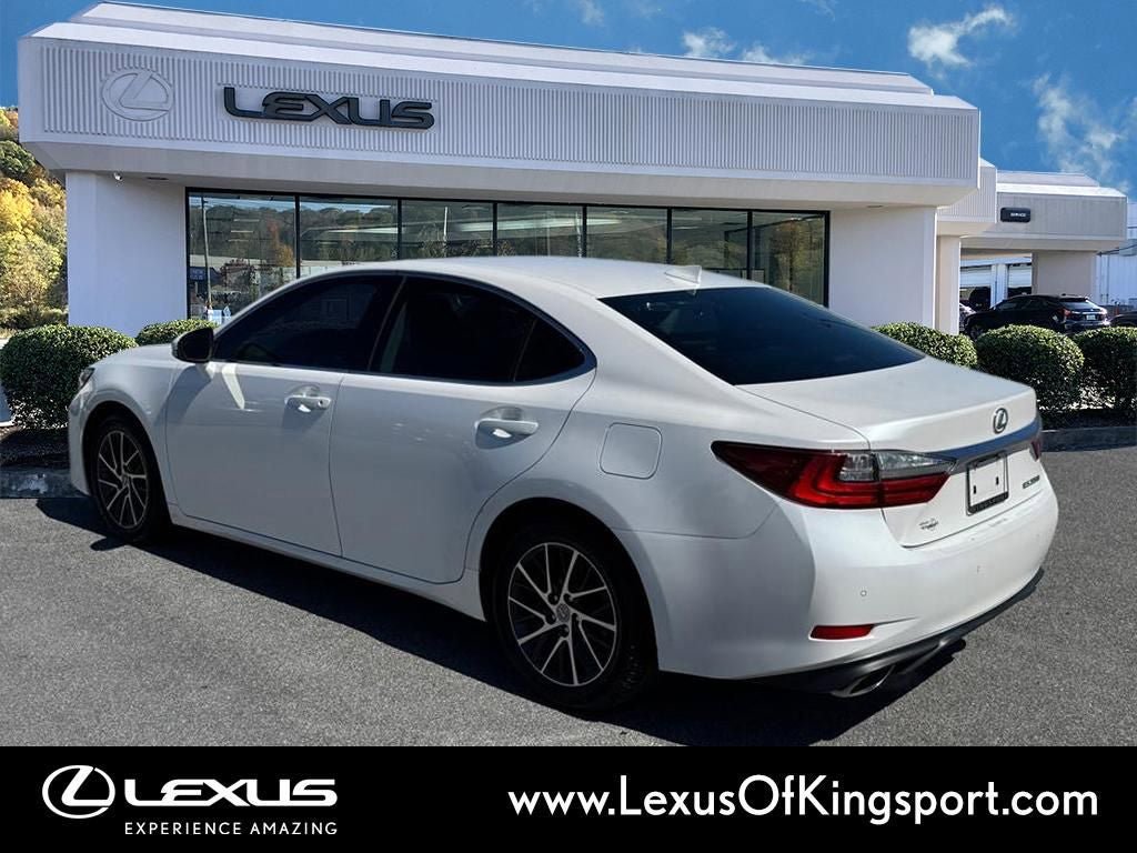 Used 2018 Lexus ES 350 w/ Luxury Package w/Wood Trim video 3