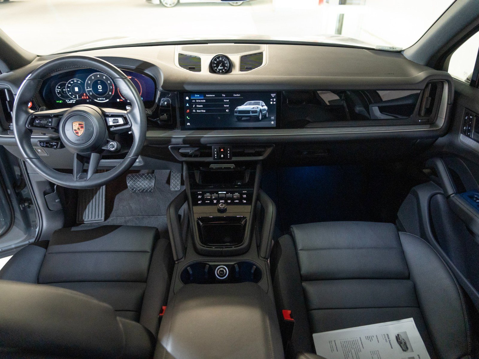 Used 2026 Porsche Cayenne AWD/4WD image 26