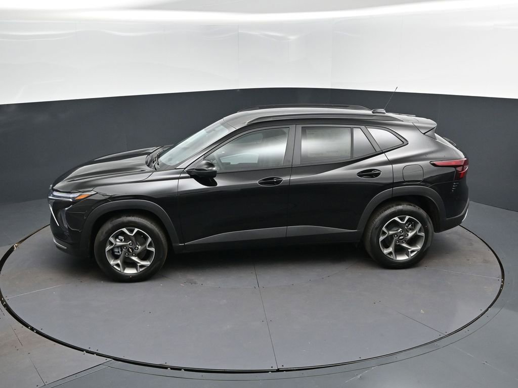 New 2026 Chevrolet Trax LT w/ LT Convenience Package FWD image 32