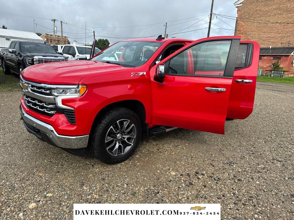 Used 2024 Chevrolet Silverado 1500 LT AWD/4WD image 26
