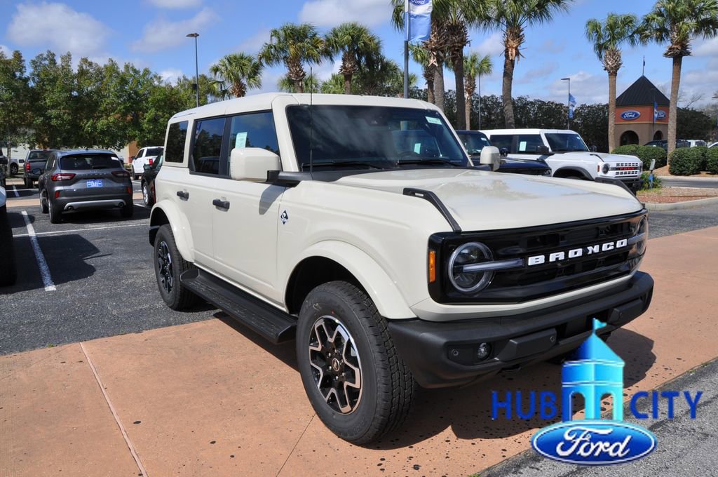 New 2026 Ford Bronco Outer Banks image 7