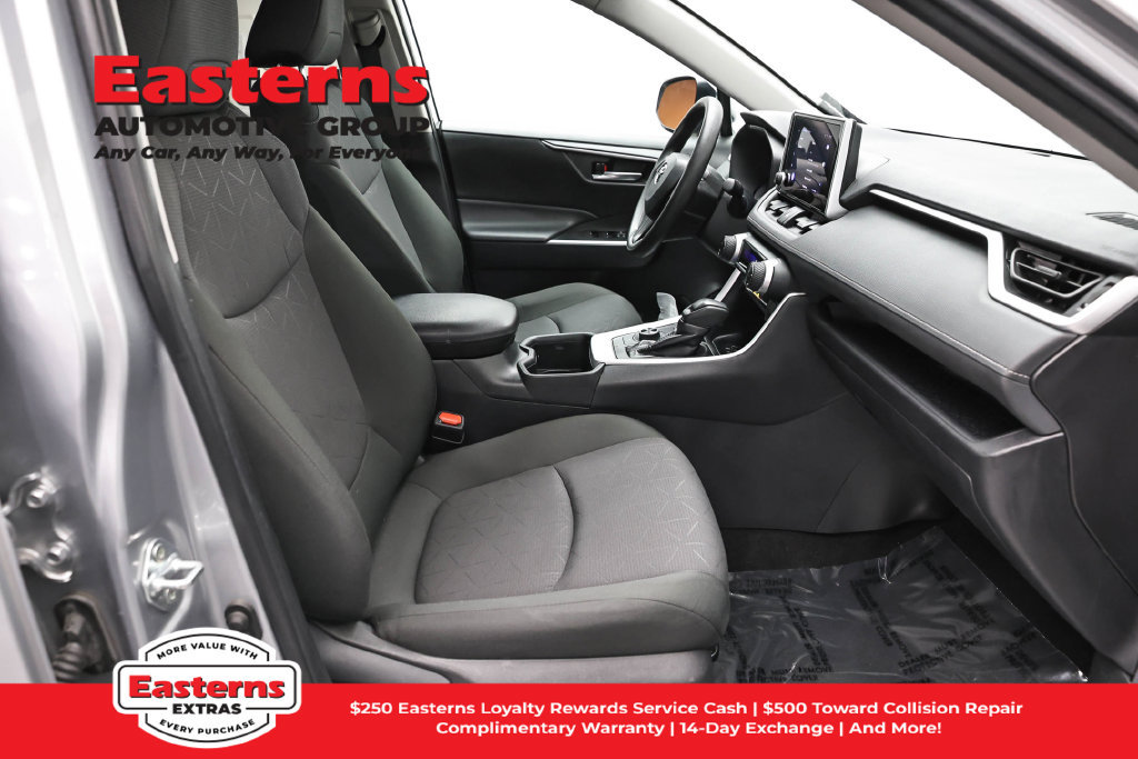Used 2024 Toyota RAV4 XLE AWD/4WD image 24