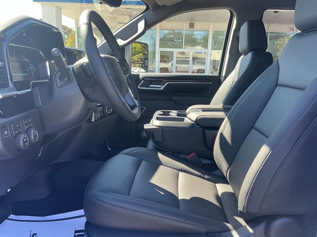 New 2026 Chevrolet Silverado 2500 LT w/ Trail Boss Package image 9