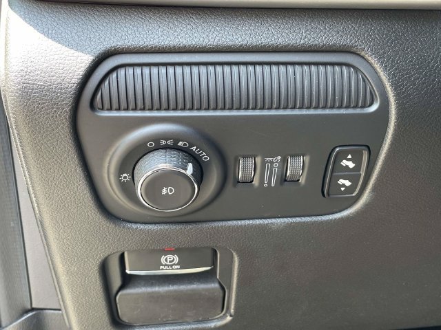 Used 2024 Jeep Wagoneer Series II AWD/4WD image 21