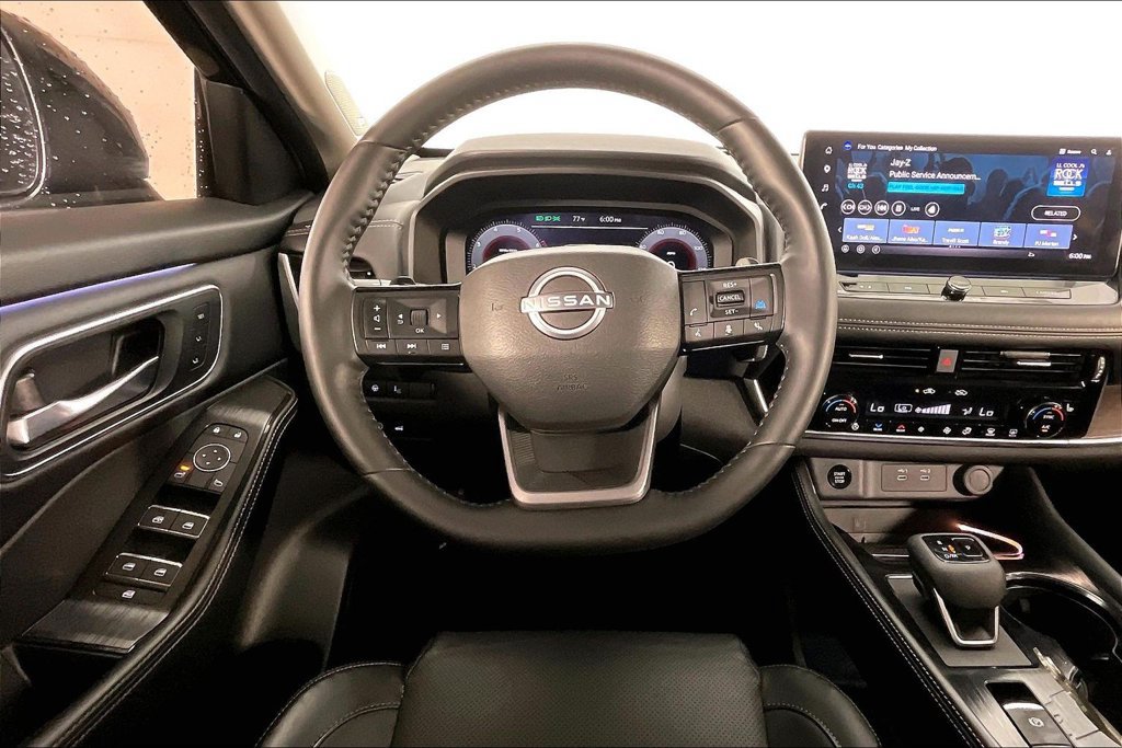 Used 2025 Nissan Rogue Platinum w/ Tech Package FWD image 6