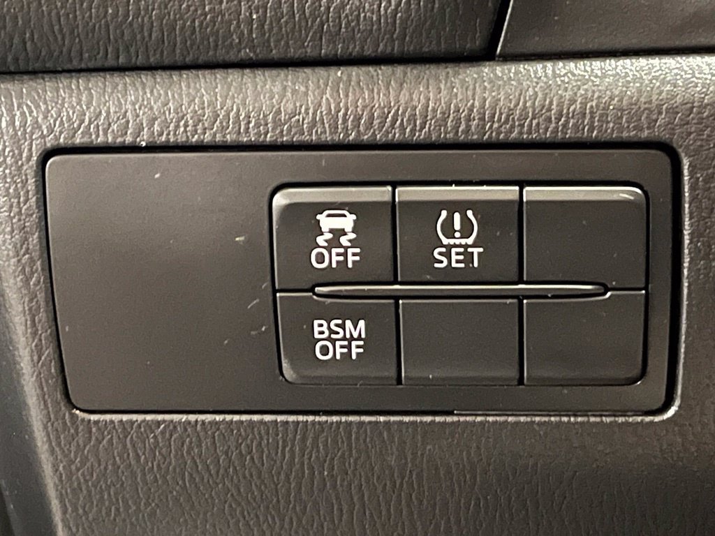 Used 2014 MAZDA MAZDA3 i Touring FWD image 14