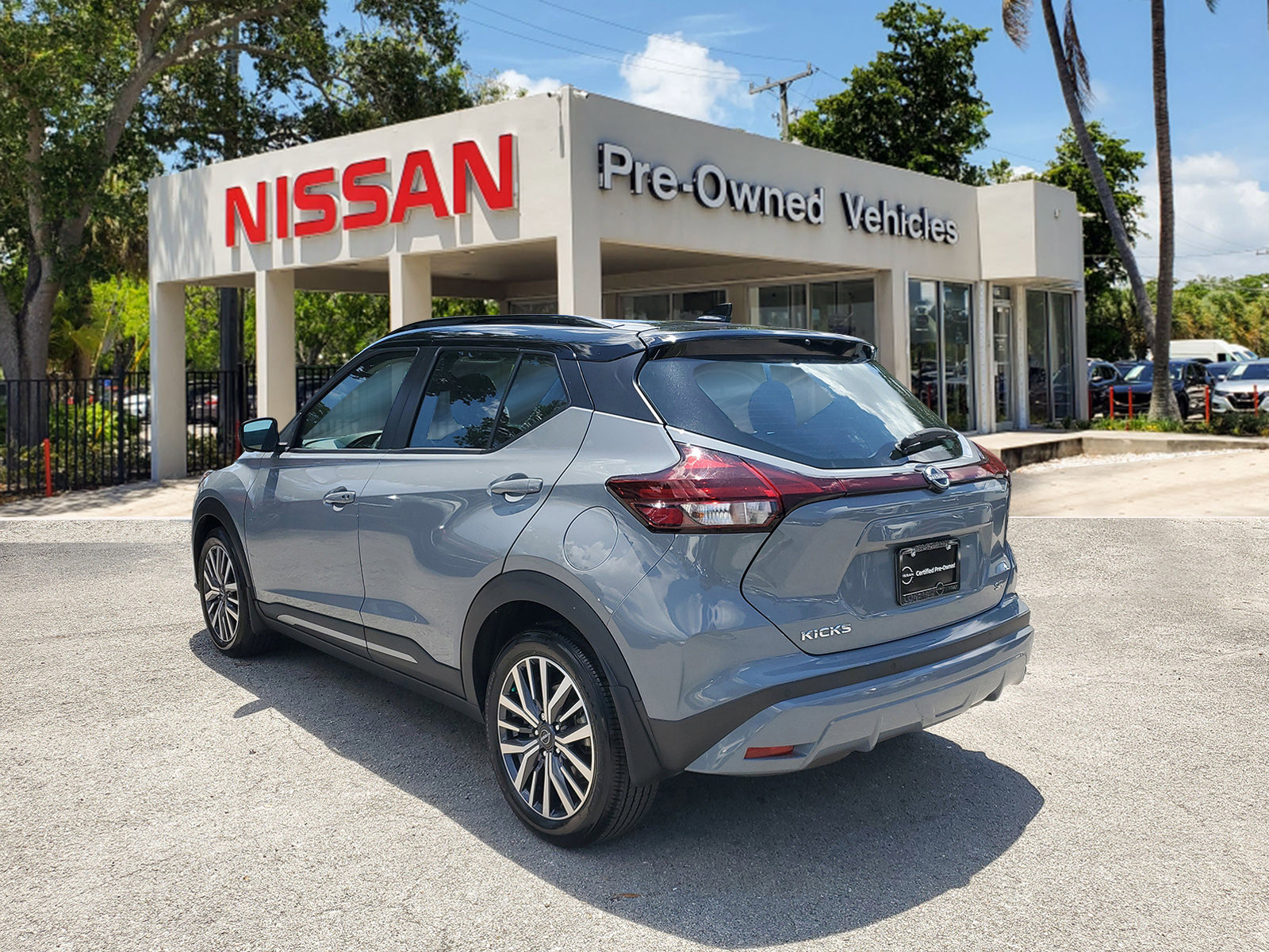Certified 2023 Nissan Kicks SR image 6