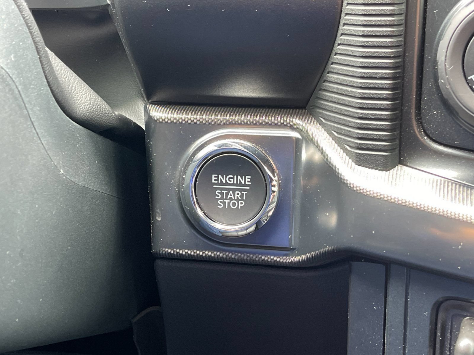 Used 2025 Ford F150 Raptor AWD/4WD image 24