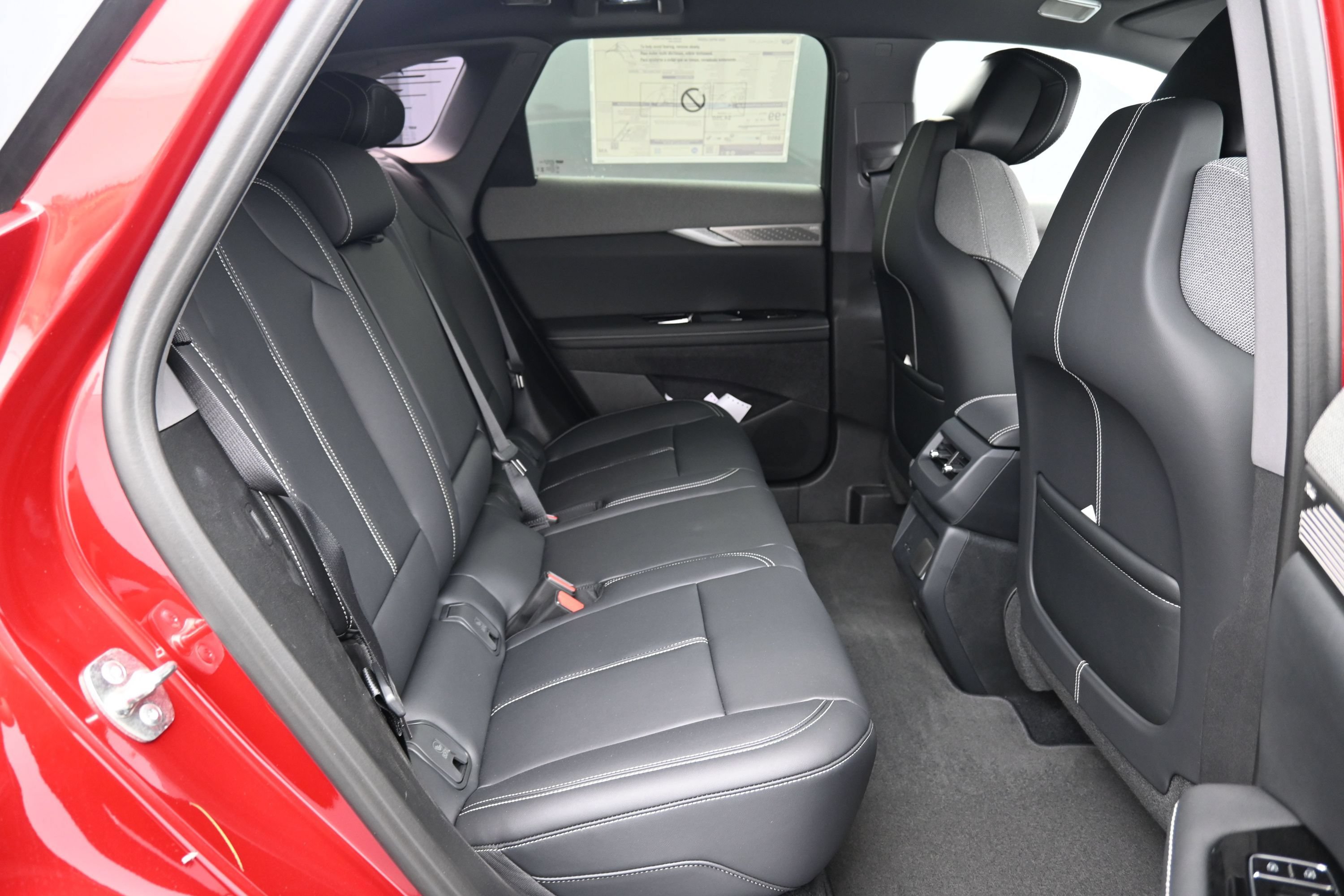 New 2026 Cadillac Optiq Luxury 1 w/ LPO, Floor Liner Package AWD/4WD image 12