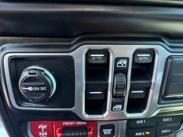 Used 2018 Jeep Wrangler Unlimited Rubicon w/ Dual Top Group AWD/4WD image 24