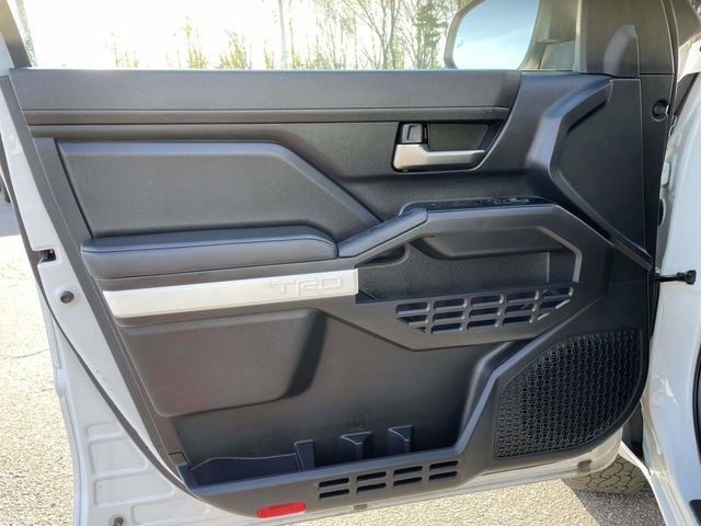 Used 2024 Toyota Tacoma TRD Off-Road image 17