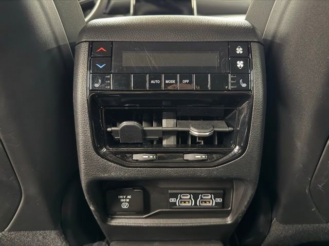 Used 2023 Jeep Grand Cherokee L Limited image 24