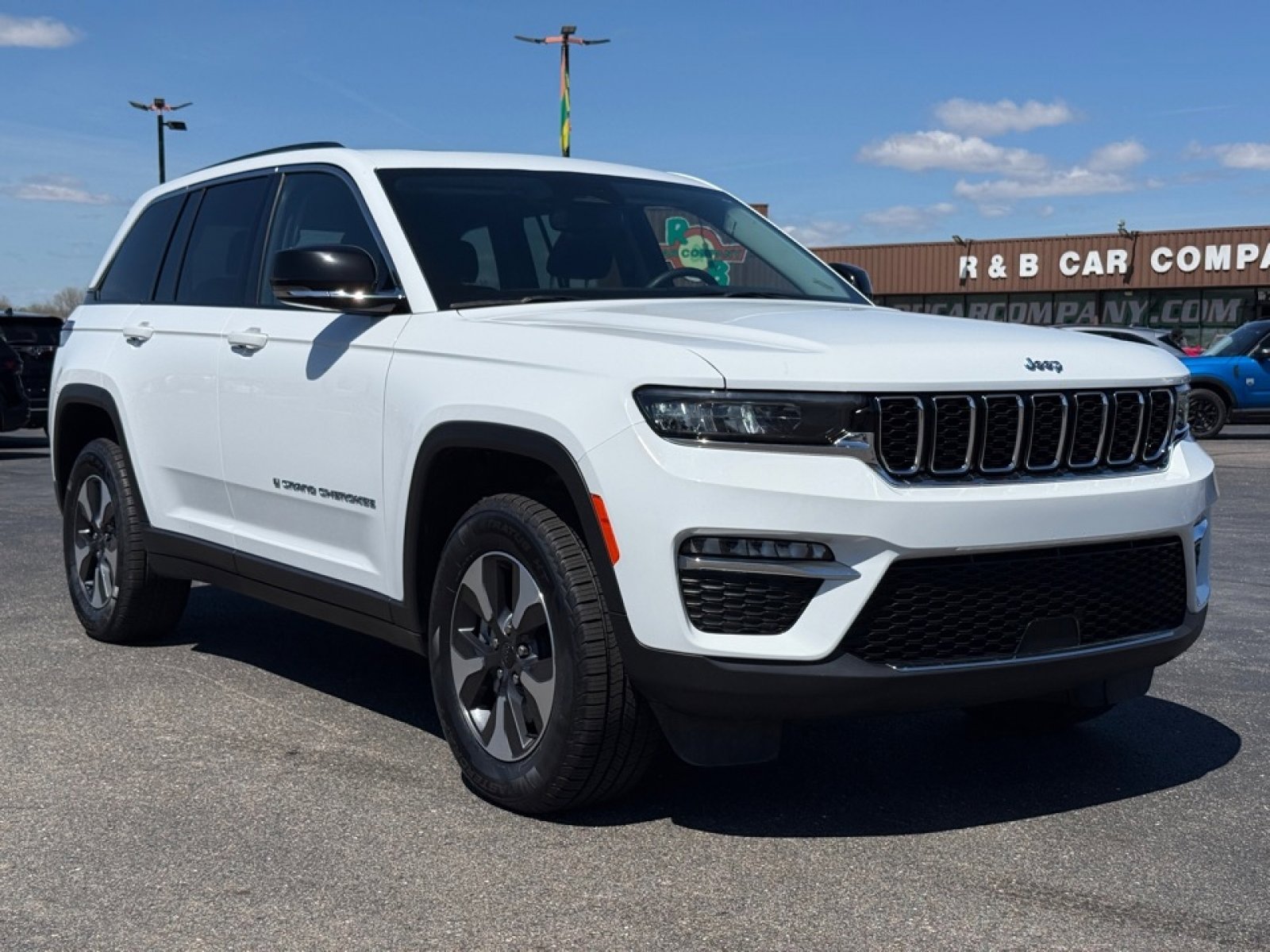 Used 2022 Jeep Grand Cherokee Limited image 2