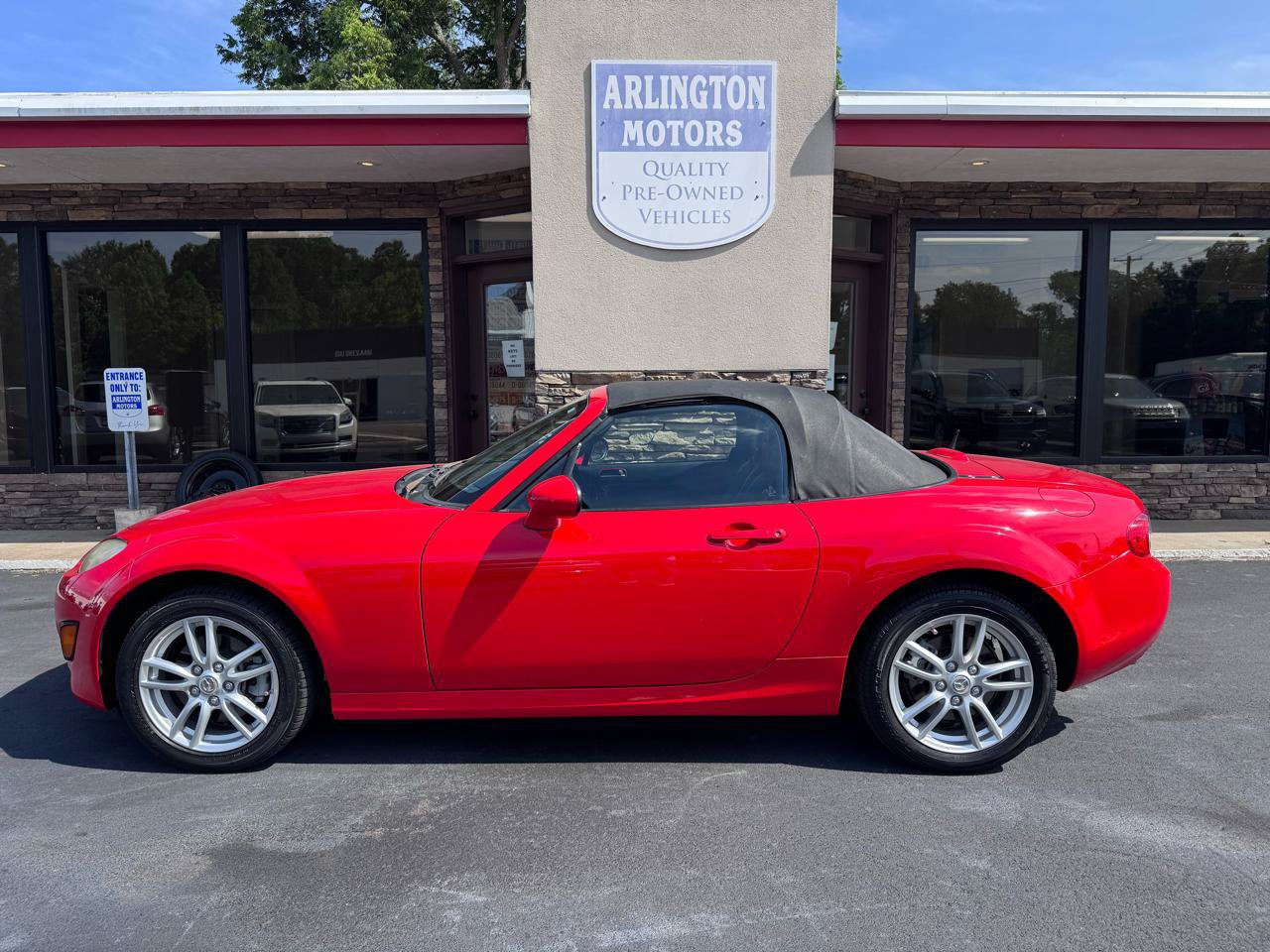 Used 2009 MAZDA MX-5 Miata Sport RWD image 5