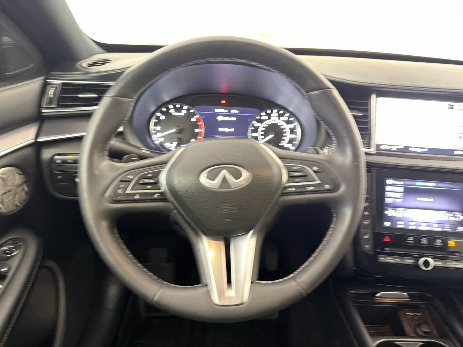 Used 2022 INFINITI QX55 Essential w/ Proassist Package image 17