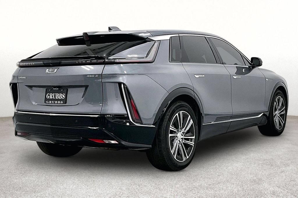 Used 2023 Cadillac Lyriq 2WD image 2
