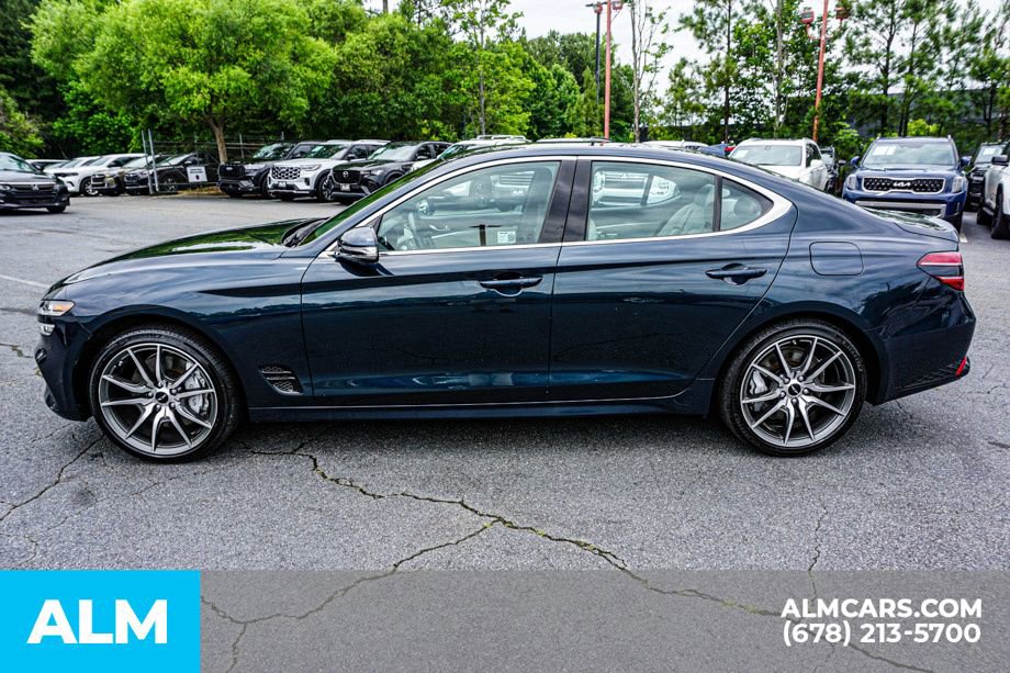 Used 2025 Genesis G70 2.5T RWD image 7