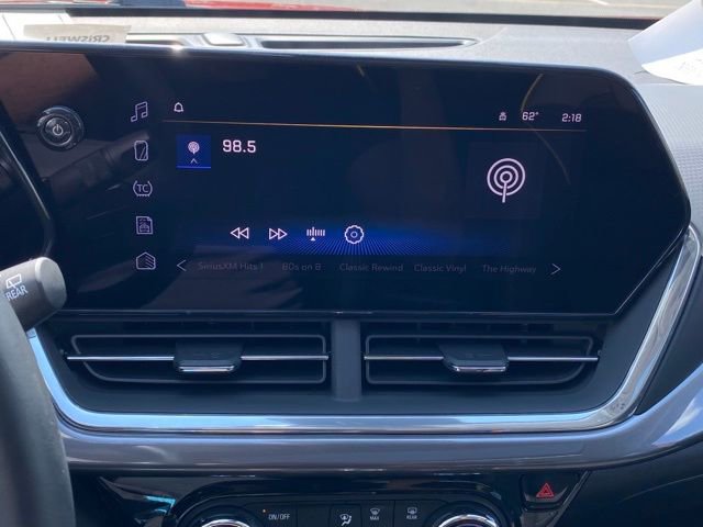 Used 2024 Chevrolet Trax ACTIV w/ Sunroof Package image 16