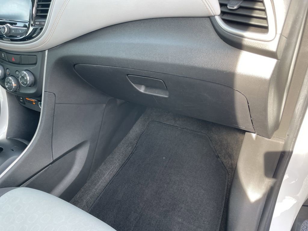 Used 2017 Chevrolet Trax LS image 27