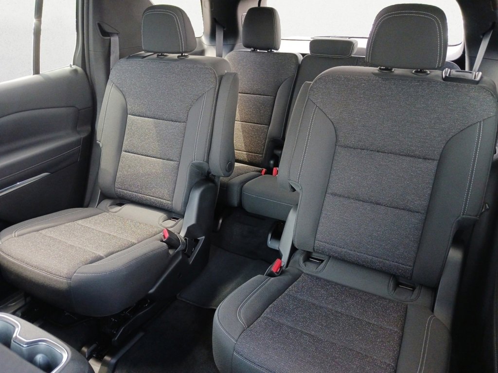 New 2025 Chevrolet Traverse LT w/ Enhanced Driving Package image 24