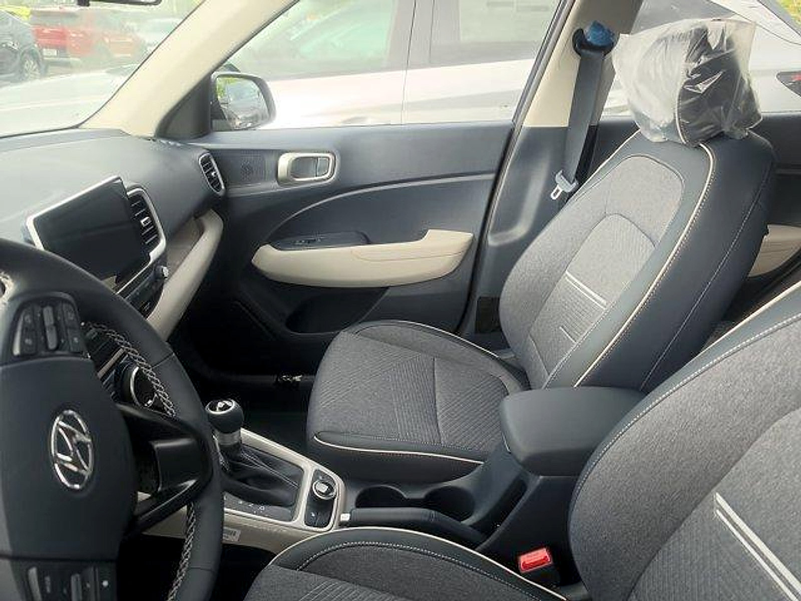New 2026 Hyundai Venue SEL FWD image 10
