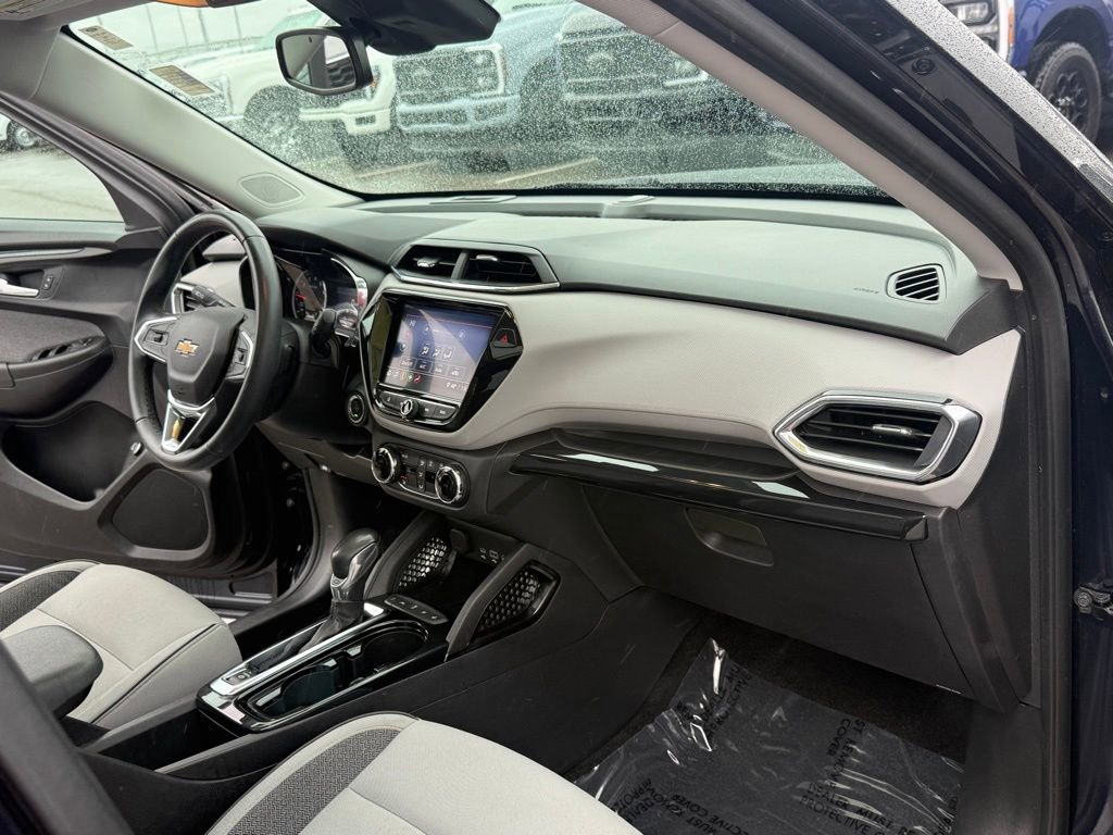 Used 2021 Chevrolet TrailBlazer LT w/ Sun and Liftgate Package image 19