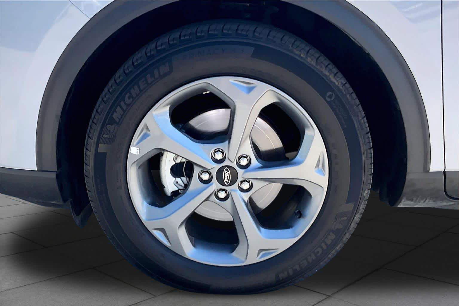 Used 2025 Ford Escape ST-Line FWD image 11