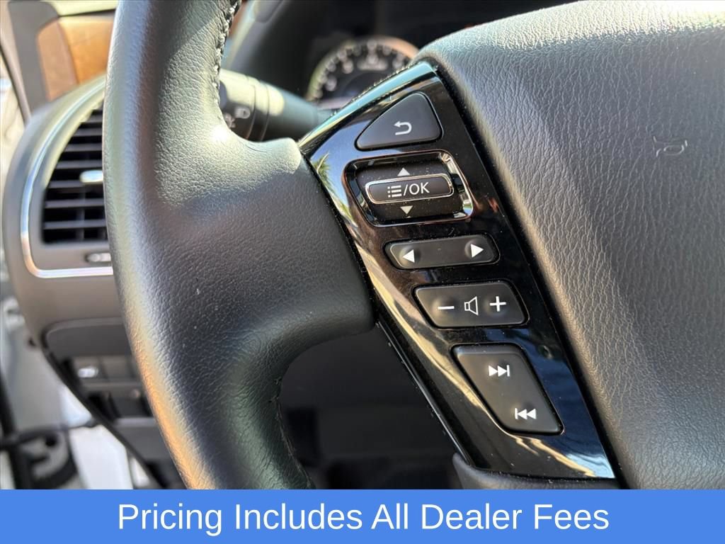 Used 2022 Nissan Armada SL w/ Captain's Chairs Package AWD/4WD image 13