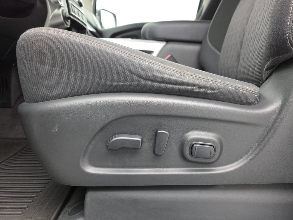 Used 2021 Nissan Titan SV w/ SV Convenience Package AWD/4WD image 19