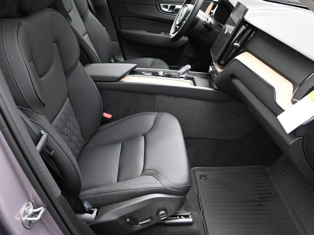 New 2026 Volvo XC60 B5 Plus w/ Climate Package AWD/4WD image 20