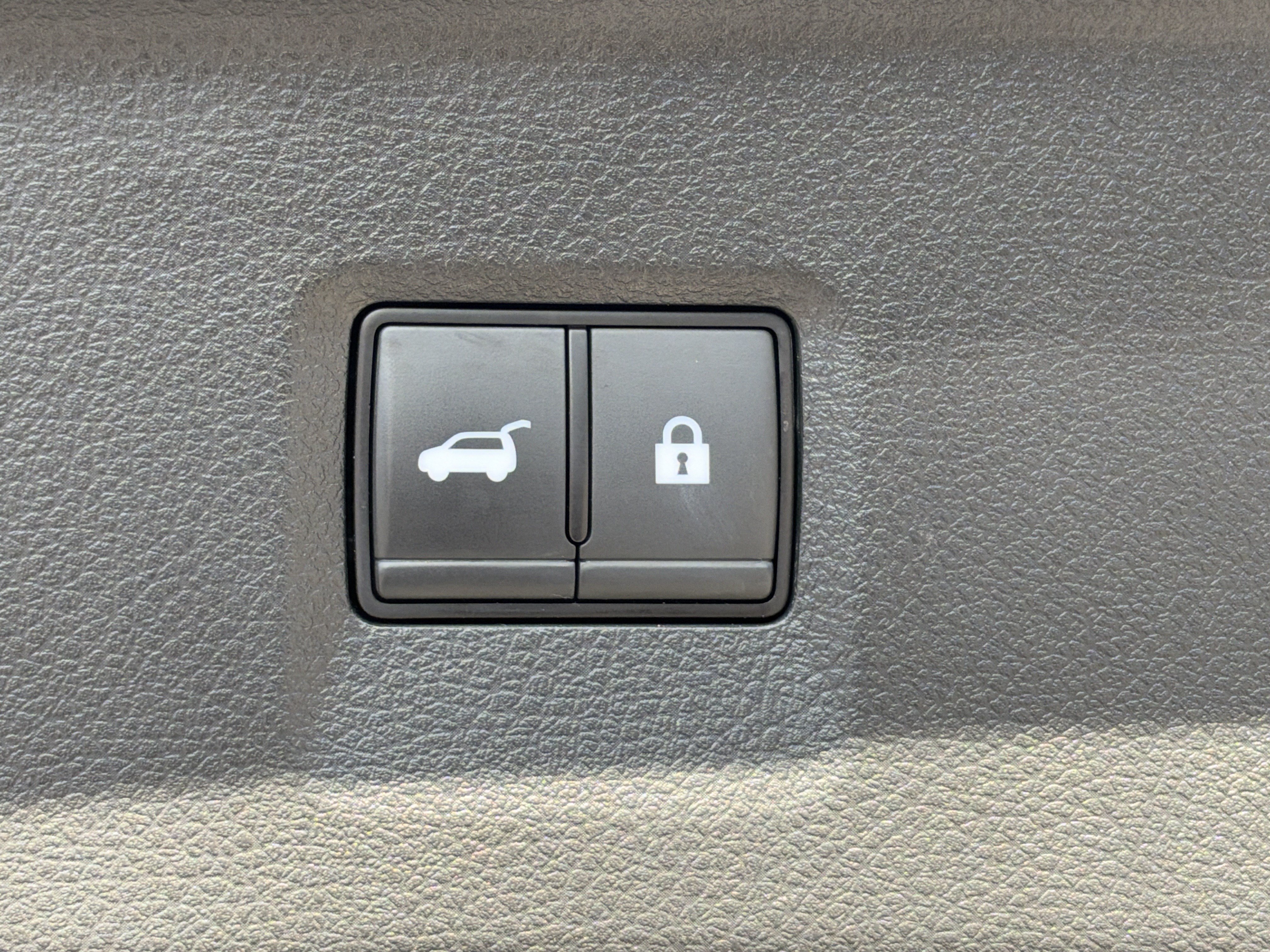 Used 2023 INFINITI QX60 Sensory w/ Cargo Package AWD/4WD image 23