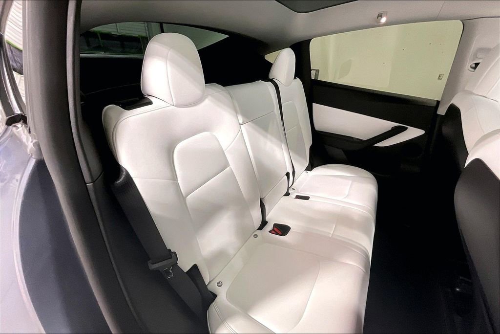 Used 2022 Tesla Model Y Performance image 35